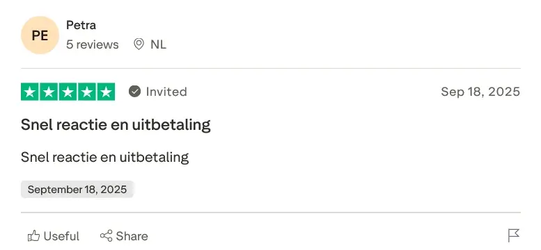 Trustpilot review van gebruiker Petra uit Nederland: beoordeling 5 sterren, tekst ‘Snel reactie en uitbetaling.’